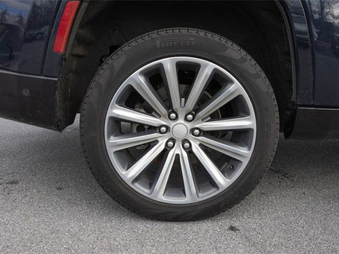 Used 2024 Jeep Grand Wagoneer Series I w/ Convenience Group III image 9