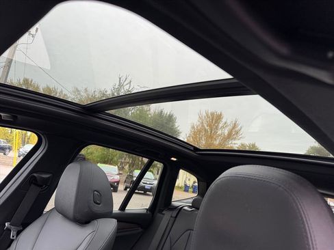 Used 2019 BMW X3 xDrive30i w/ Premium Package image 6