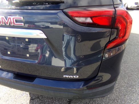 Used 2018 GMC Terrain SLE image 9