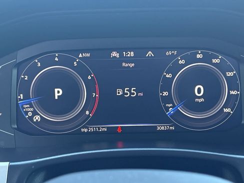 Used 2022 Volkswagen Atlas Cross Sport SE image 25