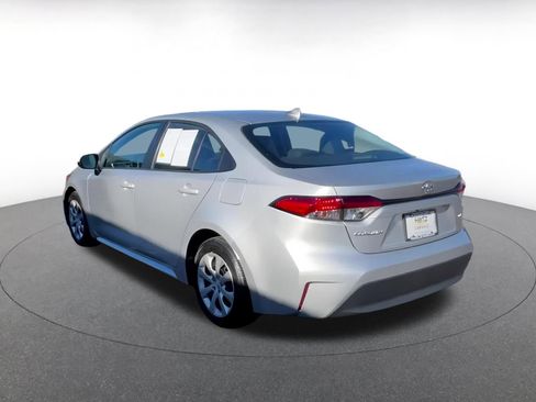 Used 2025 Toyota Corolla LE image 11