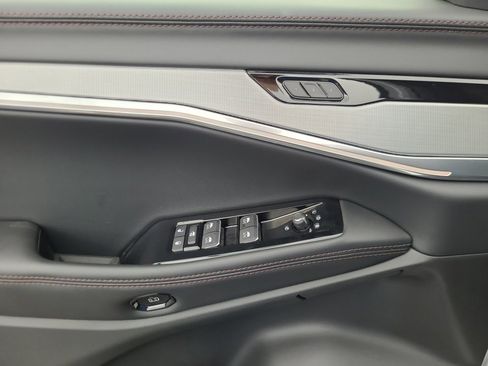 New 2025 Jeep Wagoneer S Launch Edition image 32