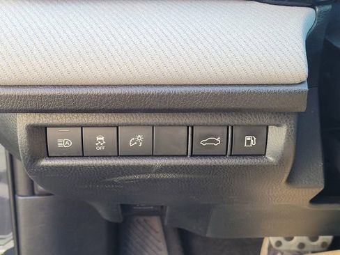 Used 2025 Toyota Camry SE image 24