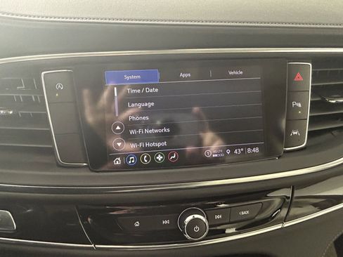 Used 2024 Buick Enclave Essence image 22