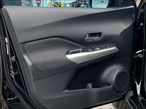 Certified 2020 Nissan Kicks SV image 20