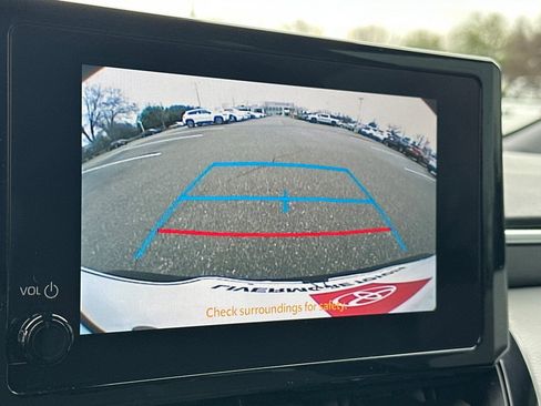 Used 2024 Toyota Corolla SE image 27