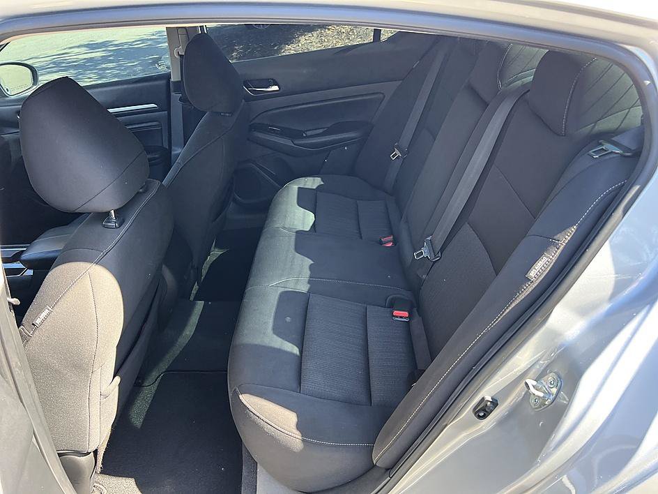 Used 2021 Nissan Altima 2.5 SV FWD image 14