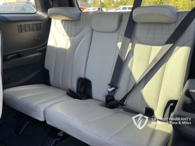 Used 2024 Hyundai Palisade Limited FWD image 20