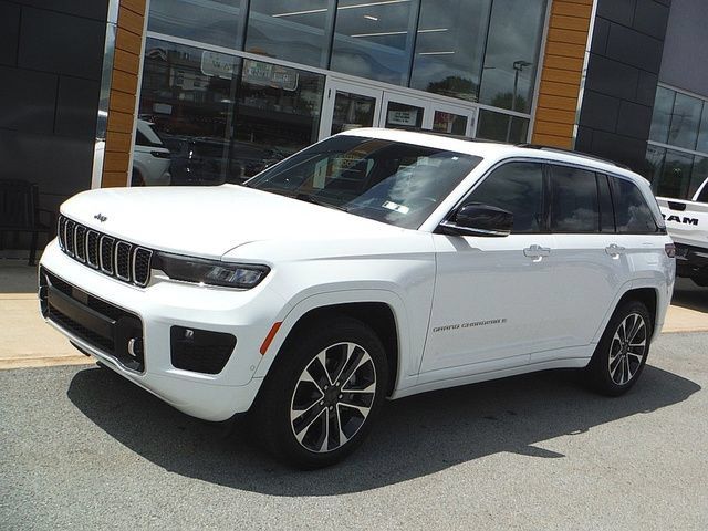 Certified 2023 Jeep Grand Cherokee Overland w/ Luxury Tech Group IV AWD/4WD image 1