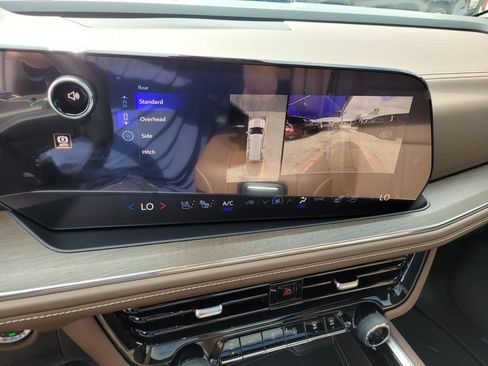 New 2026 Chevrolet Tahoe High Country w/ LPO, Illumination Package AWD/4WD image 16