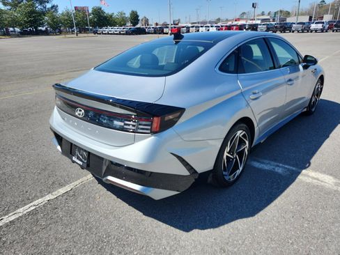 Used 2024 Hyundai Sonata SEL w/ Convenience Package image 3
