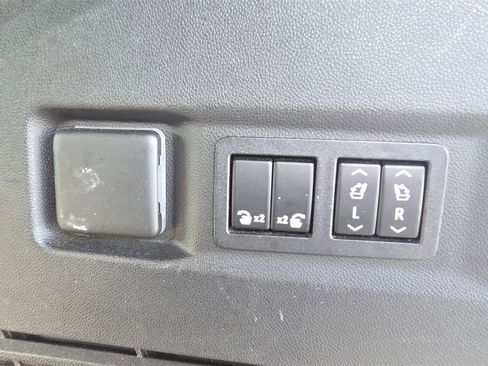 Used 2022 Chevrolet Tahoe RST w/ Luxury Package image 22