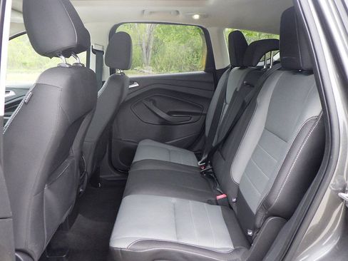 Used 2016 Ford Escape SE FWD image 11