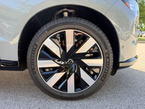New 2026 Volvo EX90 Plus AWD/4WD image 7