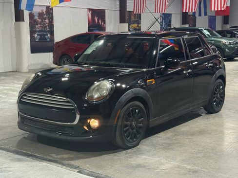 Used 2015 MINI Cooper 4-Door Hardtop w/ Media Package image 3