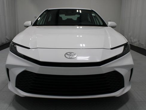 Used 2025 Toyota Camry LE FWD image 3