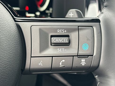 New 2025 Nissan Pathfinder Platinum image 31