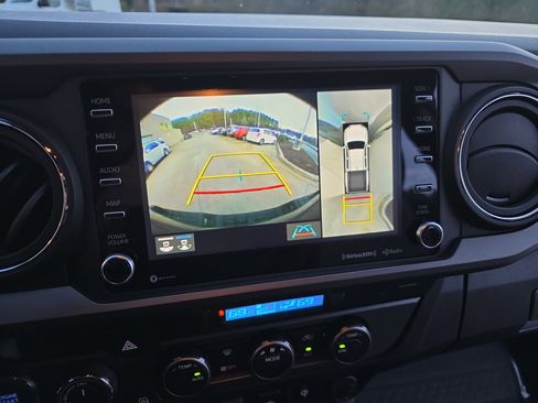 Used 2023 Toyota Tacoma TRD Off-Road image 24