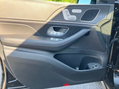 Used 2025 Mercedes-Benz GLE 350 4MATIC image 29