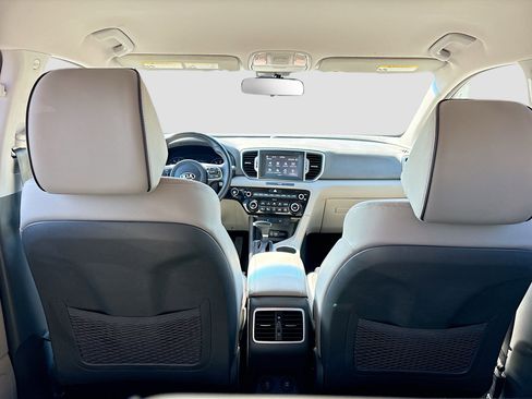 Used 2018 Kia Sportage EX image 26