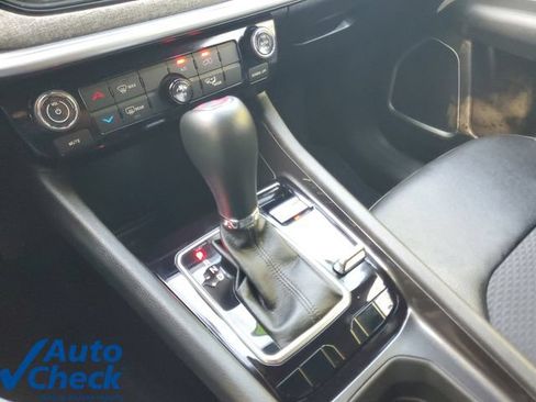 Used 2025 Jeep Compass Latitude AWD/4WD image 25