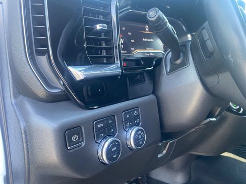 Used 2024 GMC Sierra 1500 SLT AWD/4WD image 18