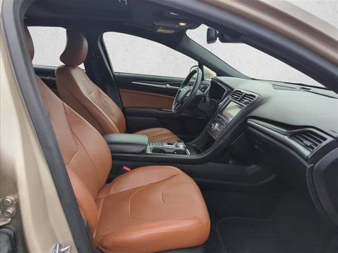 Used 2019 Ford Fusion Titanium image 18