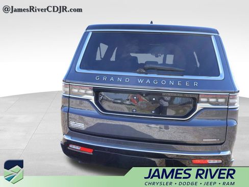 Used 2024 Jeep Grand Wagoneer L Series III image 16