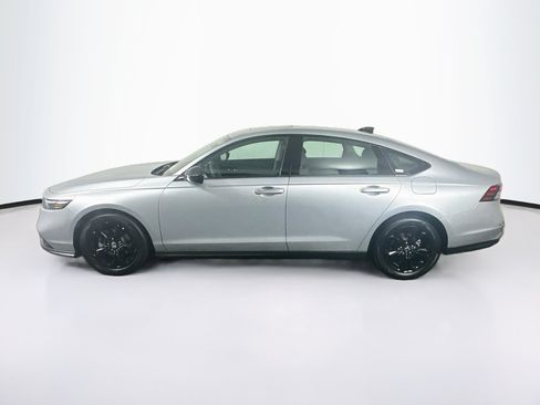 Used 2025 Honda Accord SE image 5