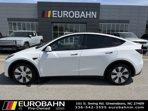 Used 2022 Tesla Model Y Long Range image 2