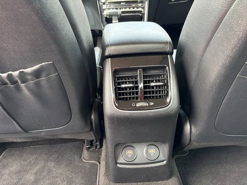 Used 2020 Kia Cadenza Technology image 39