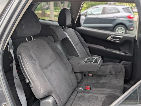 Used 2014 Nissan Pathfinder S AWD/4WD image 17