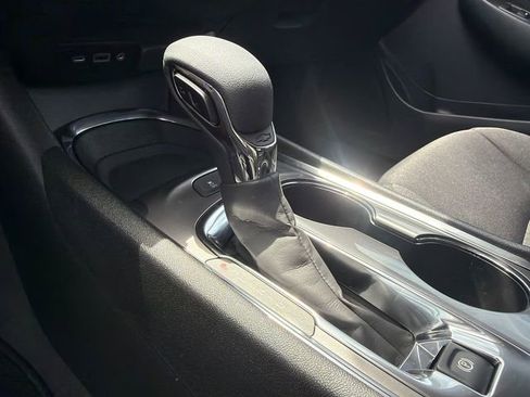 Used 2025 Chevrolet Malibu LT FWD image 31