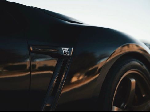 Used 2019 Nissan GT-R Premium w/ Premium Interior Package image 23