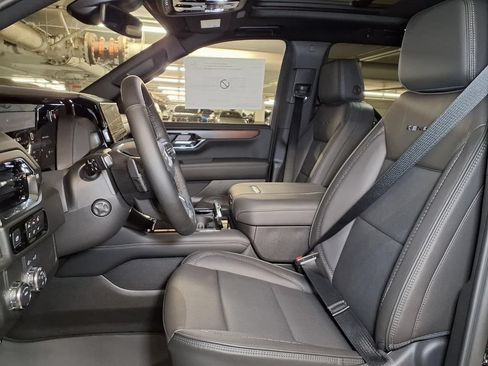 New 2026 GMC Yukon XL Denali w/ Sun & Power Step Package RWD image 15