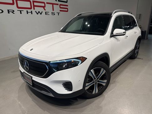 Used 2023 Mercedes-Benz EQB 300 4MATIC w/ Exclusive Package image 2