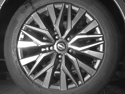 Used 2025 Nissan Altima 2.5 SV FWD image 15