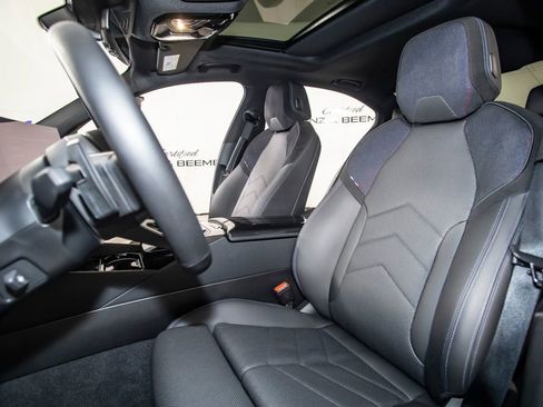 Used 2024 BMW 530i w/ M Sport Package image 15