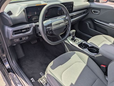 Used 2025 Kia K4 FWD image 17