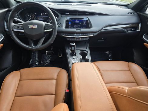 Used 2022 Cadillac XT4 Sport image 18