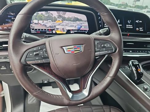 Used 2021 Cadillac Escalade Premium Luxury Platinum RWD image 15