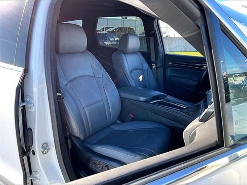 Used 2024 Buick Enclave Premium image 11