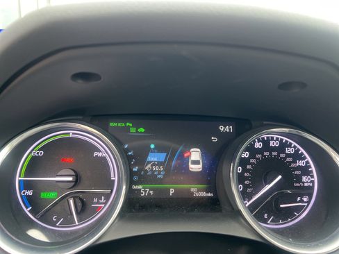 Used 2020 Toyota Camry XLE w/ Driver Assist Package FWD image 9