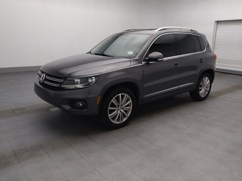 Used 2015 Volkswagen Tiguan SEL FWD image 2
