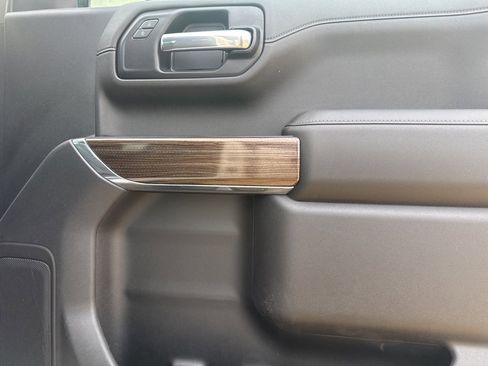 Used 2021 Chevrolet Silverado 1500 LT image 9