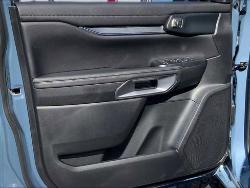 Used 2025 Ford Ranger Lariat w/ FX4 Off-Road Package image 10