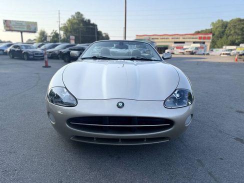 Used 2005 Jaguar XK8 Convertible RWD image 2