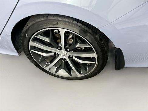 Used 2024 Honda Civic Touring image 11