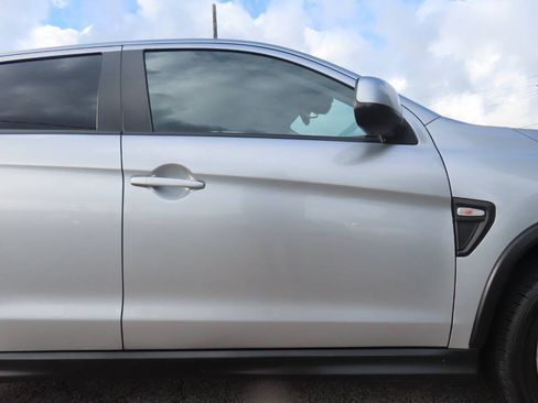 Used 2025 Mitsubishi Outlander Sport AWD image 21