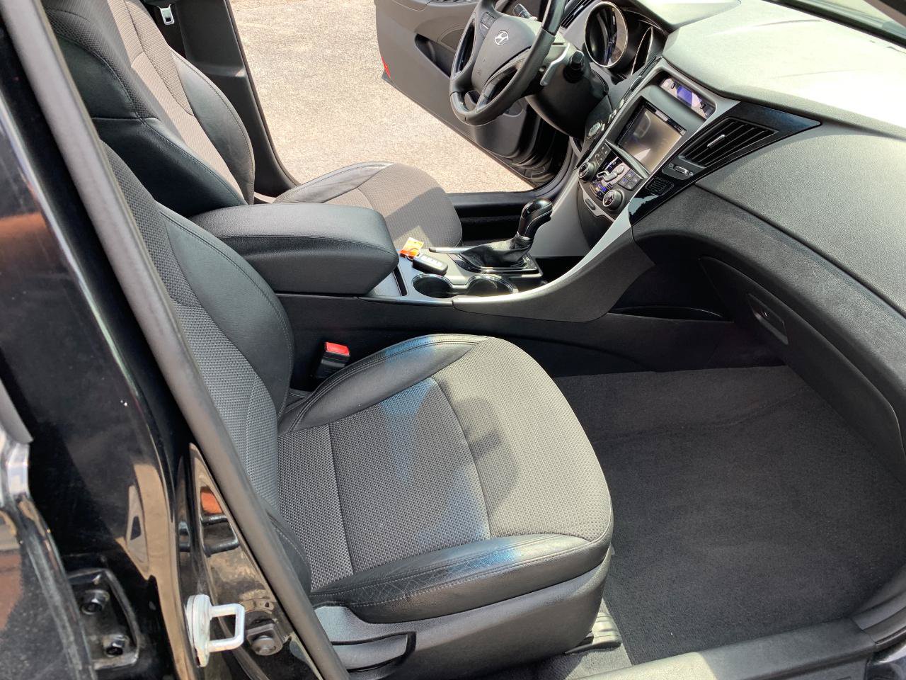 Used 2012 Hyundai Sonata SE FWD image 28